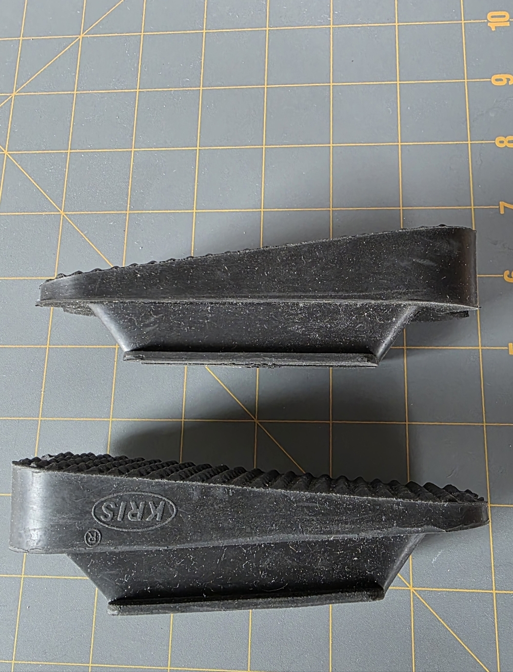 Kris Black Rubber Heel Angled Stirrup Treads 4 3/4 Inch